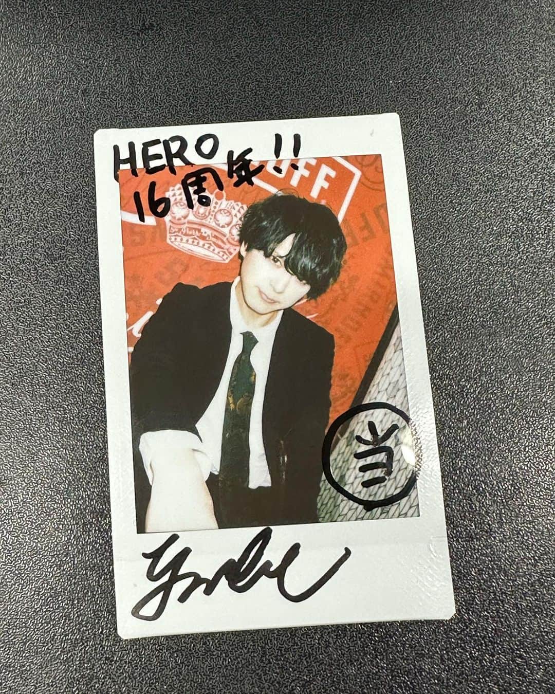 Yusukeさんのインスタグラム写真 - (YusukeInstagram)「HERO16周年！楽しかった！ずっと応援してくれてありがとう！今もこうやってライブができる事をとても嬉しく思ってます！これからも一緒に楽しいライブを作っていこう！よろしく！😆✨  #ライブが好き #heroバンド #ビジュアル系 #v系 #visualkei #ライブ #heroyusuke #応援ありがとう」9月13日 0時52分 - hero_yusuke