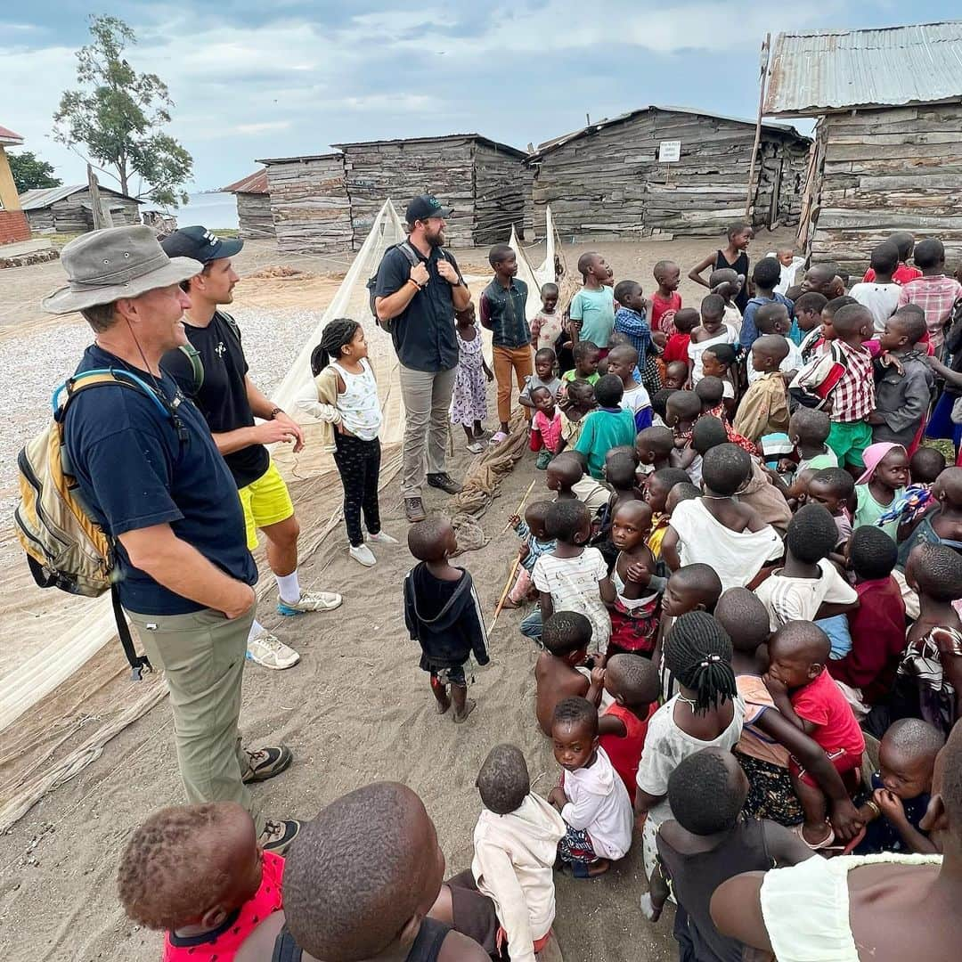 ギャレット・バックストロームさんのインスタグラム写真 - (ギャレット・バックストロームInstagram)「The experience I had serving in Uganda had eternal transformative power within my life. In America, it’s so easy to be consumed by the self-centered, pleasure seeking cultural norms that give us temporary highs and empty fulfillment. Our desire for material gain, status, and power have resulted in ourselves becoming the biggest idol in our lives.   The encouragement is to follow in the steps of Jesus who reversed the values by teaching that the first shall be last and the last shall be first. Greatness is measured by one’s willingness to serve others rather than your power, wealth, or status. Let the 'Why' in what we do be a reflection of Him who showed us the power of altruism.」9月13日 0時56分 - gbackstrom