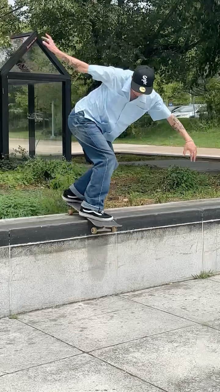 スラッシャーのインスタグラム：「ROAD DAWGS 🚐 📹 @19thavenue」