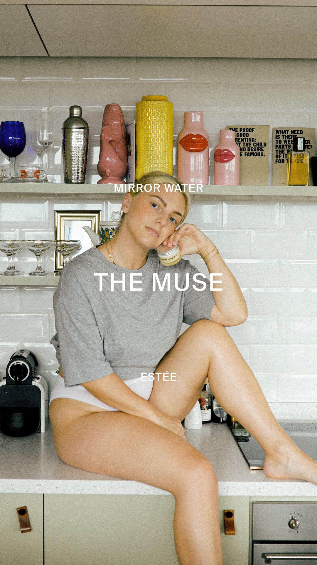 Estée Lalondeのインスタグラム：「Our September muse needs no introduction: MIRROR WATER’s founder and queen of downtime @esteelalonde  Each month, we’re shining a light on our amazing community members, and getting to know them IRL. This month, OG homebody Estée Lalonde shares her downtime rituals and self-care routines – all of which inspired the creation of MIRROR WATER.   Hey, Estée Lalonde 👋 you’re looking fabulous!  #MIRRORWATER」