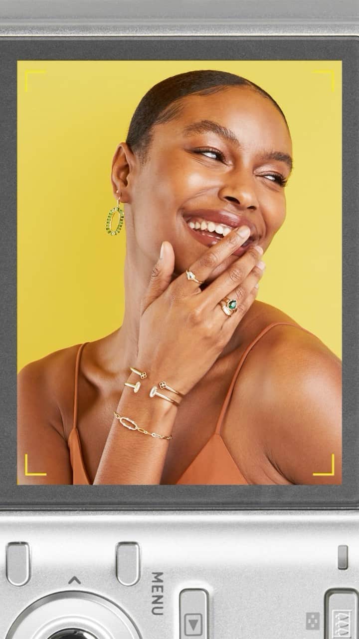 Target Styleのインスタグラム：「COMING SOON.🚨 @KendraScott 🤝 @Target. 10/22.」