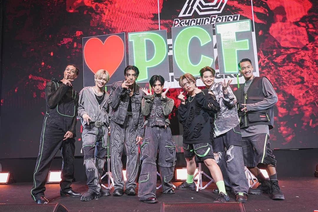 PSYCHIC FEVERさんのインスタグラム写真 - (PSYCHIC FEVERInstagram)「. “FIRE feat. SPRITE” PRESS CONFERENCE & RELEASE LIVE  🗓️2023.09.12  Thank you for coming to our very first RELEASE LIVE IN BANGKOK🇹🇭🔥  หวังว่าทุกคนจะสนุกกับเพลง FIRE และมาดู MV กันเยอะๆนะคร้าบ‼️  LOVE YOU ALL #ForEVER…🔥  #FIRE_PCFxSPRITE #PSYCHICFEVER #SPRITE @spritezakup @bearknuckleofficial  #HighCloudEnt @highcloudent」9月13日 2時03分 - psyfe_official