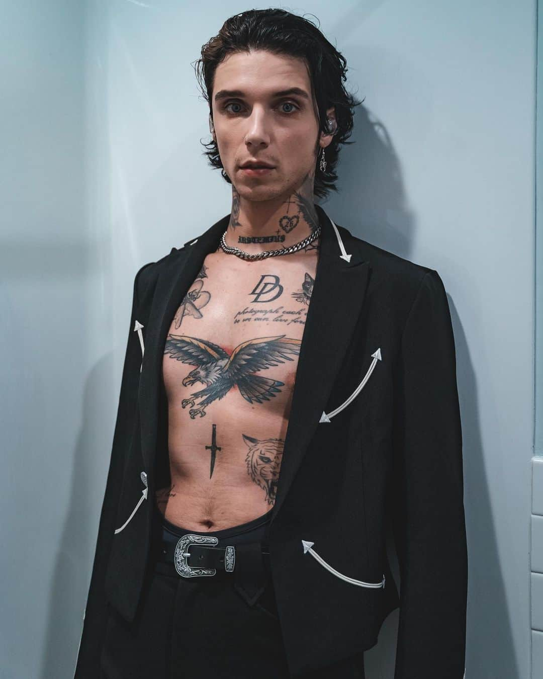 アンディー・ビアーザックさんのインスタグラム写真 - (アンディー・ビアーザックInstagram)「Louisville and Birmingham were amazing! Thank you! Tonight the BVB & VV Tour is in St. Pete FL 🦇 📷 @shawnbrandonmedia」9月13日 2時20分 - andyblack