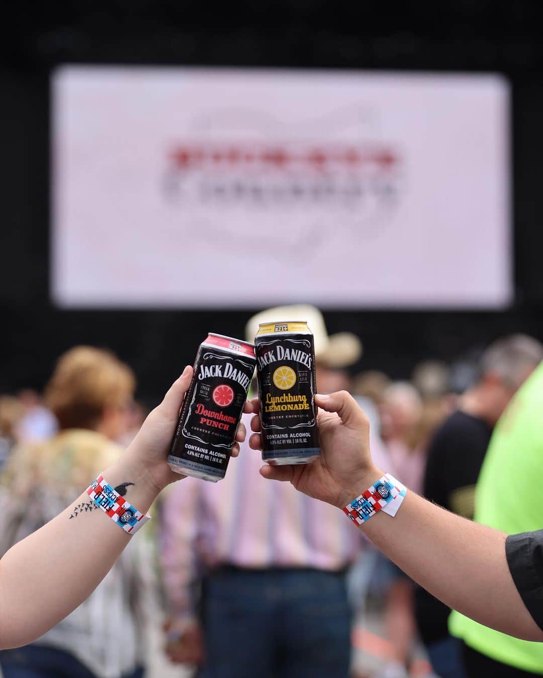 のインスタグラム：「Bright colors and bold flavors are always in season. #CountryCocktails」
