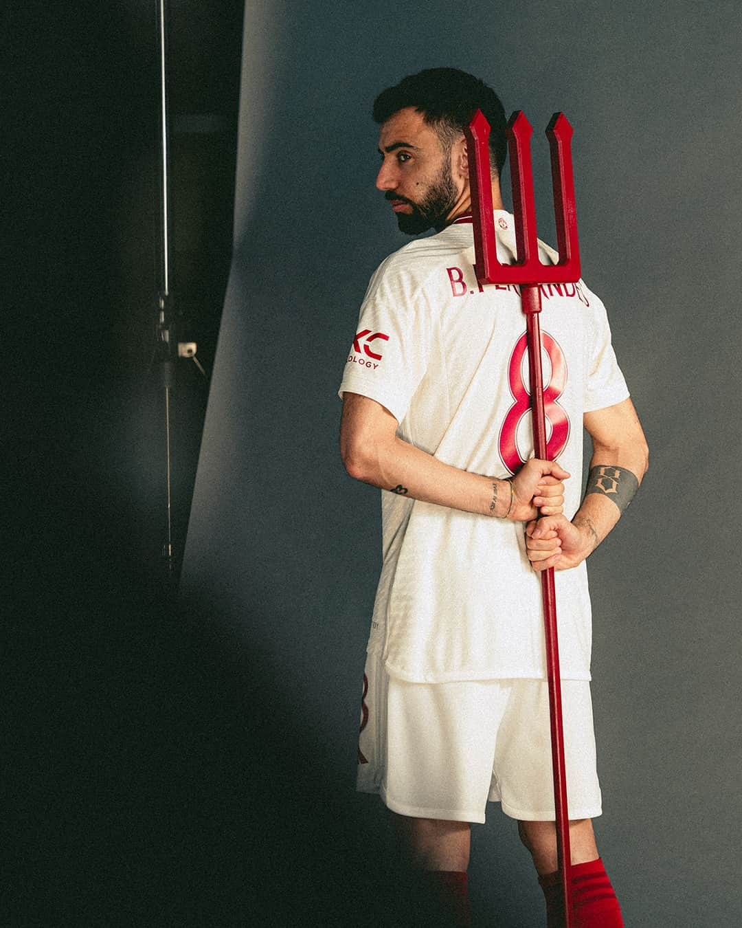 マンチェスター・ユナイテッドさんのインスタグラム写真 - (マンチェスター・ユナイテッドInstagram)「Our captain 🔴🔱  #MUFC #ManUtd #BrunoFernandes」9月13日 2時46分 - manchesterunited