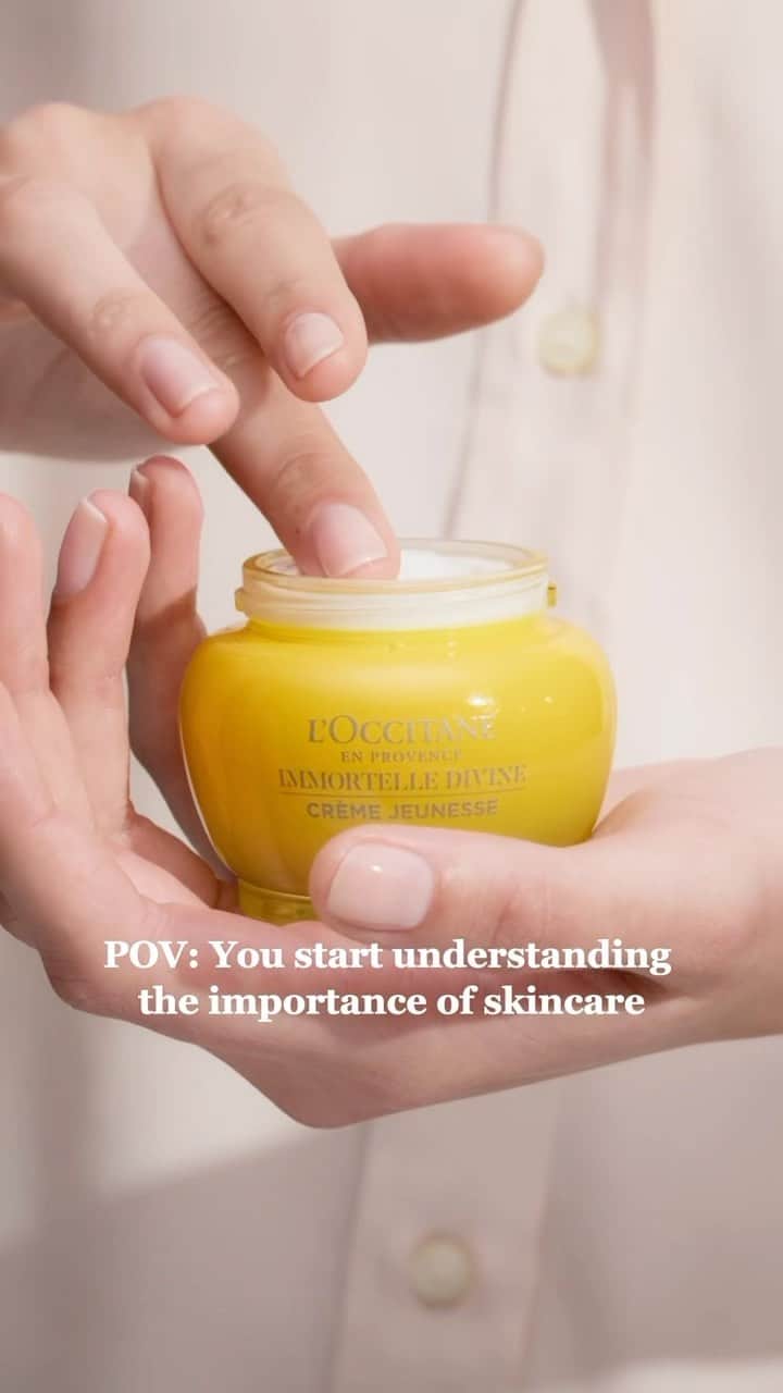 のインスタグラム：「Have you heard about our reformulated Immortelle Divine Cream? Our #1 face cream now targets age spots. Say hello to rejuventated skin! #immortelle #skincare #moisturizer #loccitane」