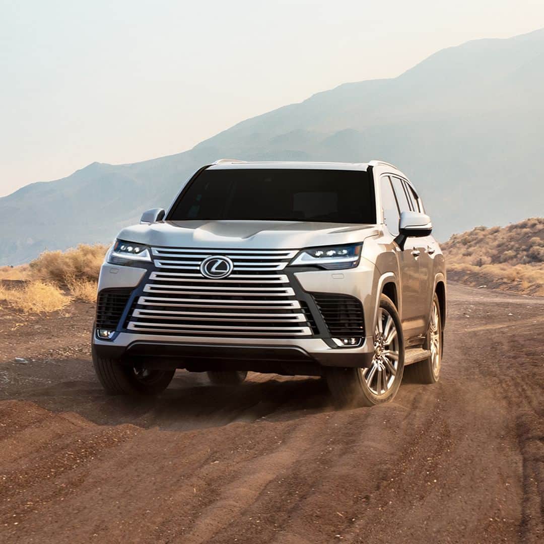 Lexus USAのインスタグラム：「Get sturdy. #LexusLX」
