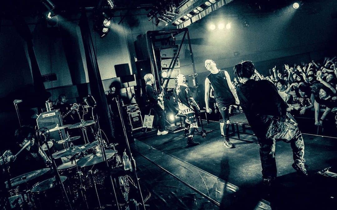 Katsuma さんのインスタグラム写真 - (Katsuma Instagram)「“RE:ADMISSION” LIVE HOUSE TOUR 2023 at 高松 OLIVE HALL🔥🔥🔥  Photos @yamada_mphoto   #coldrain  #再入学ツアー #SWEETSIXTEEN」9月13日 3時06分 - katsuma_drums