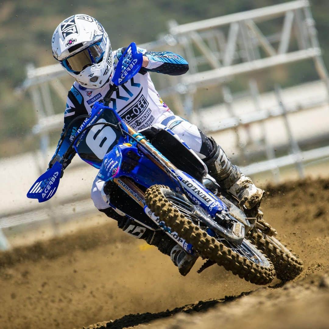 Racer X Onlineさんのインスタグラム写真 - (Racer X OnlineInstagram)「We haven’t seen Jeremy Martin since his crash and broken wrist at Hangtown but the former 2️⃣ time 250 @promotocross champion has announced a 3 year extension with the Muc-Off/FXR/ClubMX Yamaha. This is probably our first post to mention the 2026 season--which is how far out JMart's new deal goes‼️  📷 @align.with.us」9月13日 3時18分 - racerxonline