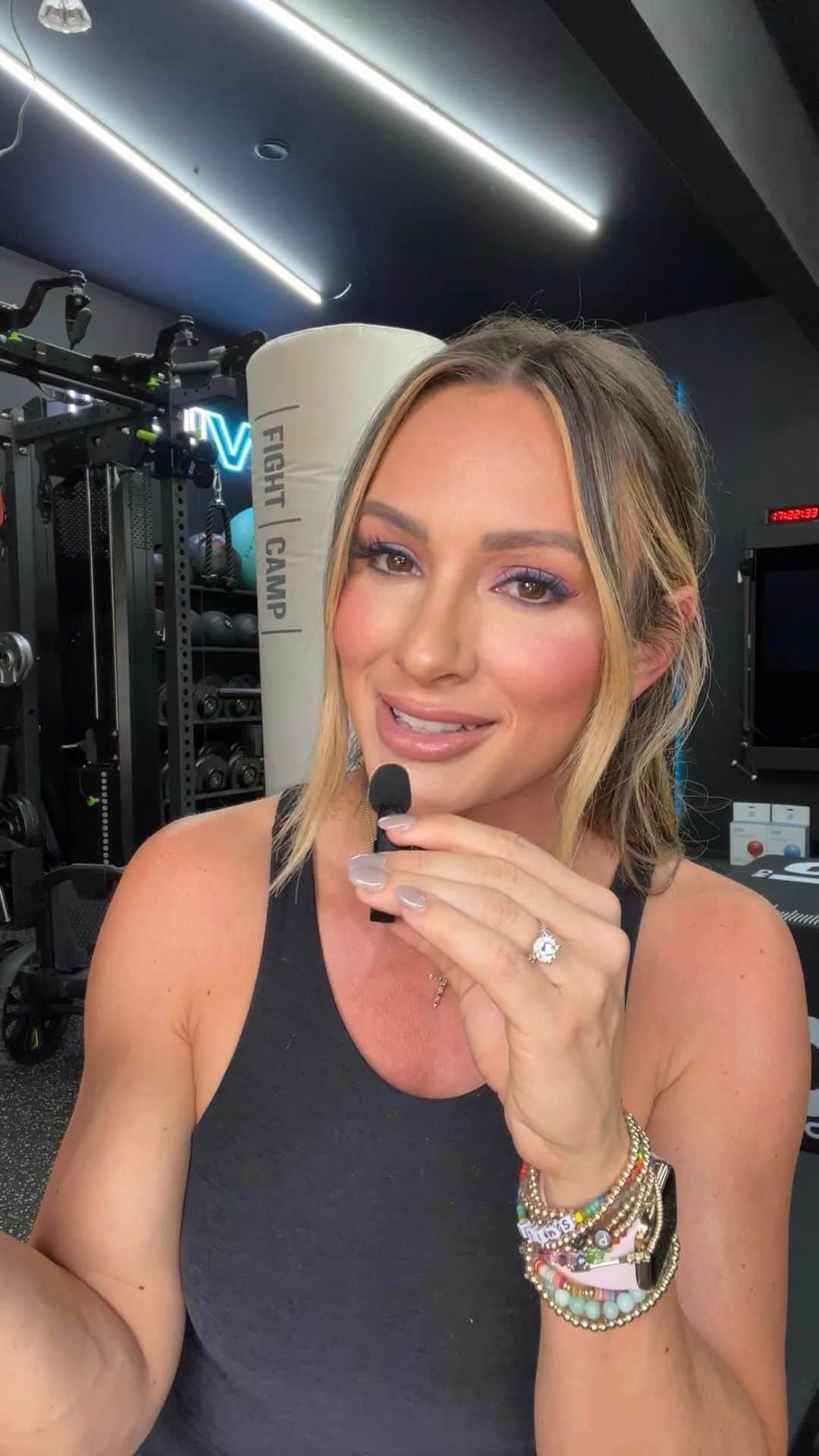 Paige Hathawayのインスタグラム：「Fitin5 1-1 Online Coaching! Your journey to a transformed YOU begins NOW. With tailored nutrition, training, and daily accountability, let’s create lasting habits that lead to lifelong wellness together! 💪🍏   Ready to take that leap towards a healthier, happier you? Don’t miss out on the opportunity! Be one of the first 10 founding members to join, and you’ll receive an exclusive 20% off lifetime coaching.  Visit fitin5.com now to book your FREE consultation call. (Linked in bio) Let’s craft your unique path to success together! 📞🌟   #LimitedTimeOffer #JoinTheJourney #FitInFiveCoaching #PersonalizedFitness #TransformYourLife #OnlineCoaching #healthyhabits」