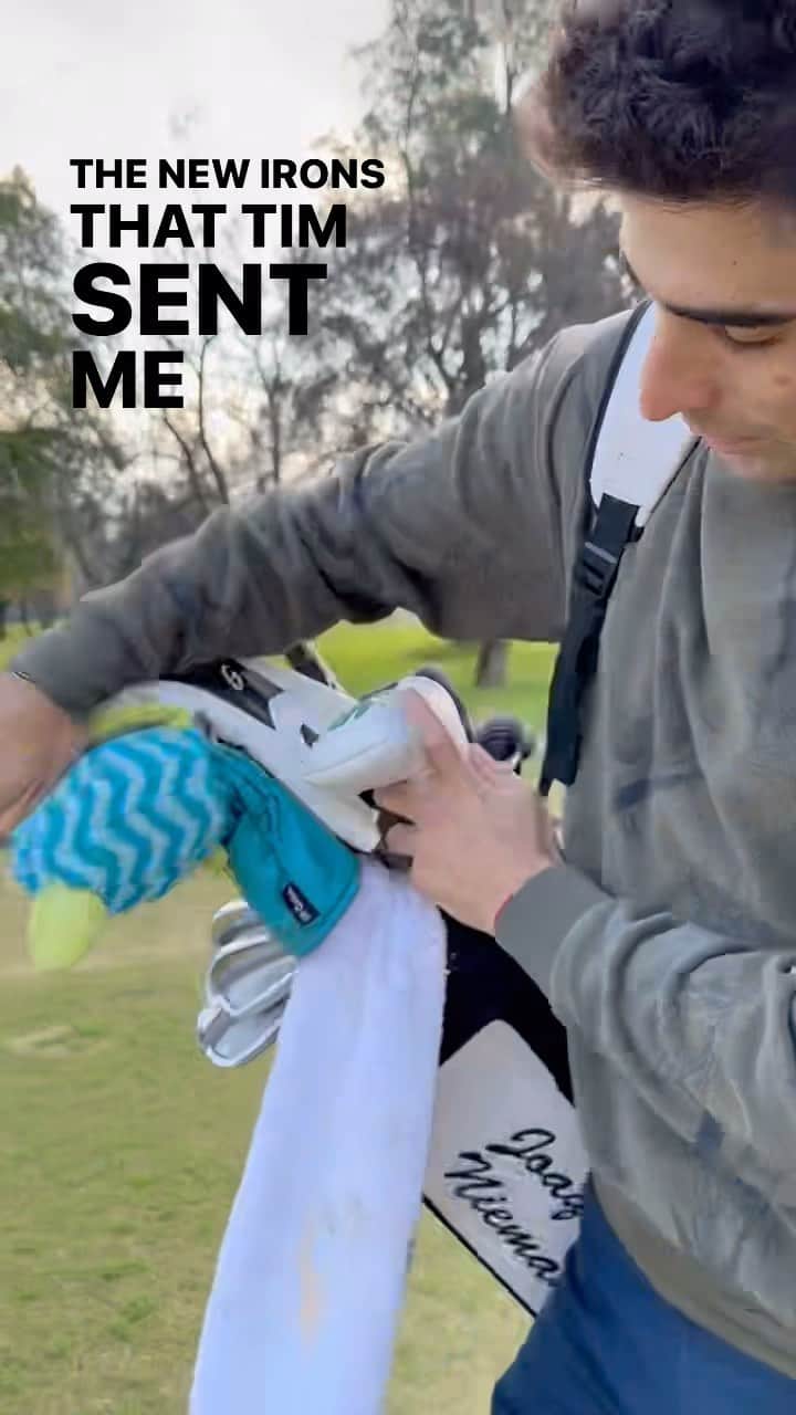 ホアキン・ニーマンのインスタグラム：「All you need is some beautiful and sexy @pingtour irons 😅 Here are my tools, what are yours? 🔩」