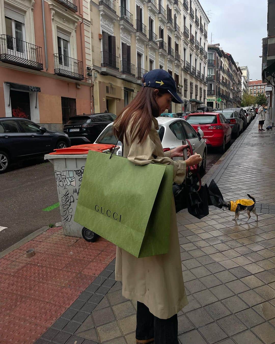 ガラ・ゴンザレスのインスタグラム：「Urgent delivery ♻️ @gucci   #guccihorsebitchain #guccihorsebit」