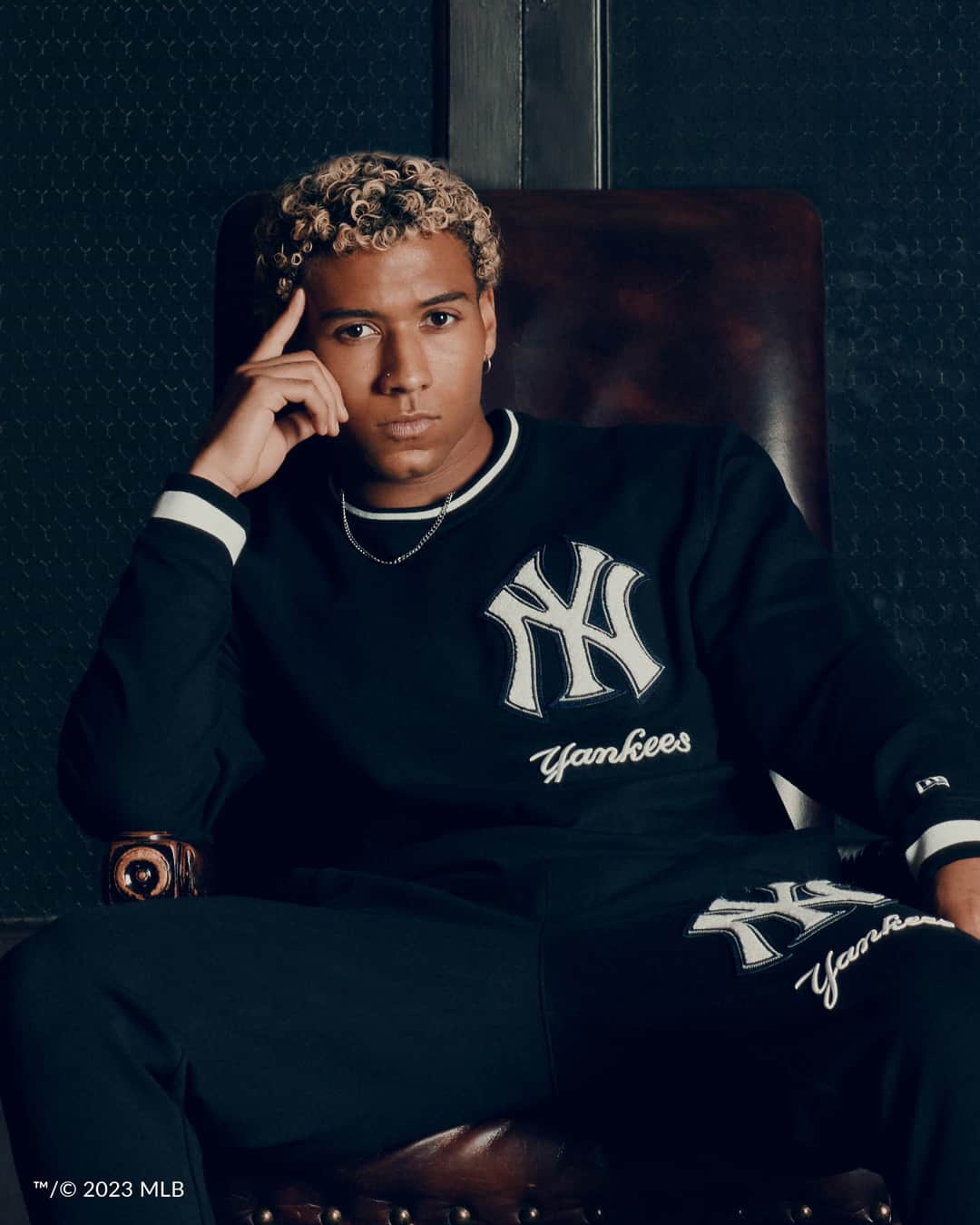 ニューエラ・キャップのインスタグラム：「Take your outfit from game day to every day. The latest Logo Select styles are available now in MLB and NFL teams.」