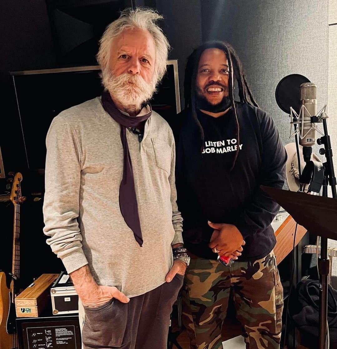 ボブ・マーリーさんのインスタグラム写真 - (ボブ・マーリーInstagram)「@stephenmarley new single “Winding Roads” ft. @bobweir & @jackjohnson is OUT NOW! Listen today at the link in story, and check Ragga new album #OldSoul coming this FRIDAY ✌🏾 #stephenmarley #marleyfamily #LEGACY #newmusic #reggae」9月13日 4時10分 - bobmarley