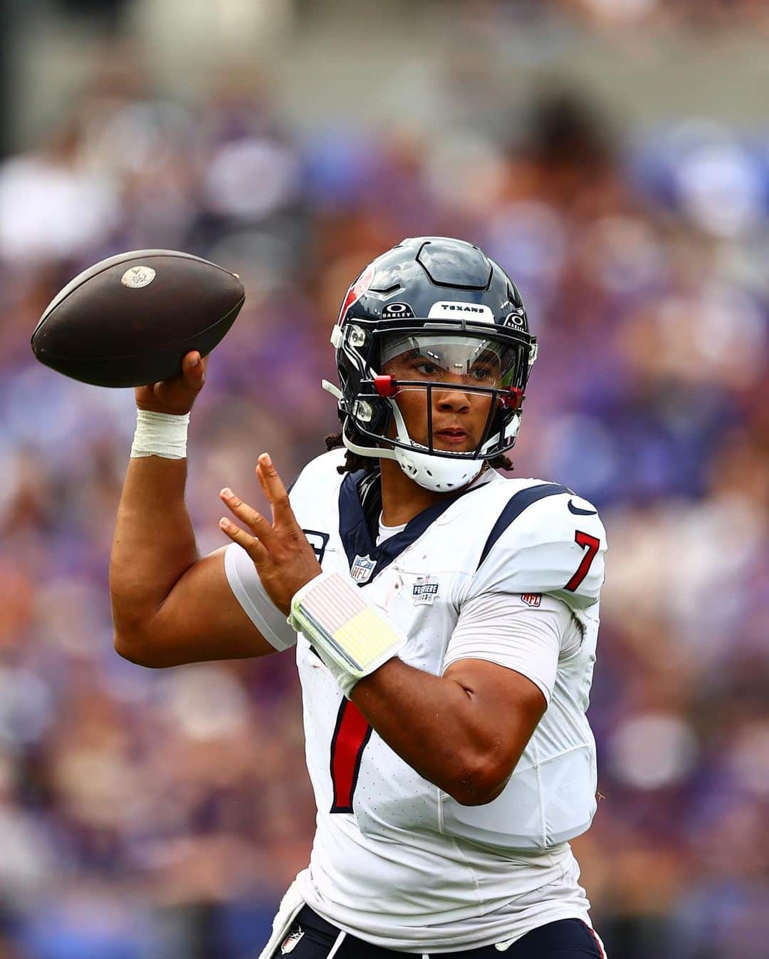 ヒューストン・テキサンズのインスタグラム：「@cj7stroud’s 28 completions have him tied for the fifth-most in the NFL through Week 1 🫡」