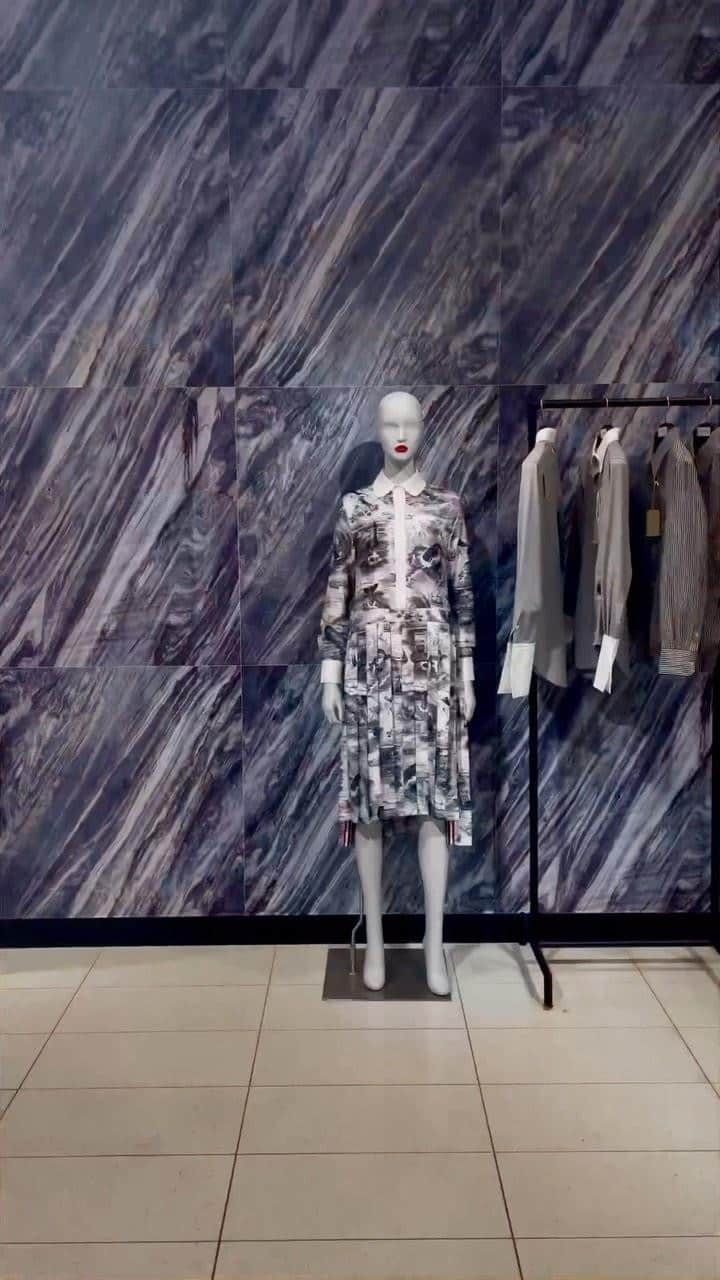 Nordstromのインスタグラム：「An American original, @thombrowne is renowned for redefining modern tailoring, and this fall, we invite you to discover the in store experience at #NordstromNYC. The Fall 2023 journey begins at “the end” in an otherworldly locale and in the literal sense: at the tip of New York where the land meets the sea and a beacon rises amidst the wind and wild. Step into a towering art installation inspired by the Thom Browne Fall 2023 collection at  Nordstrom NYC’s Center Stage, and enjoy a custom Thom Browne menu upstairs at Broadway Bar. Discover Thom Browne and reimagine your style—it’s the sartorial adventure of the season.」