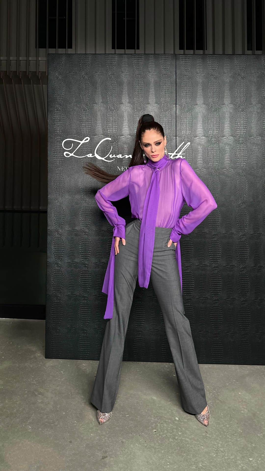 ココ・ロシャのインスタグラム：「💜 @laquan_smith the kinda show that goes ratata 💜 styled by @altorrin glam by @carolynrosecina and @jennyalvesartistry」