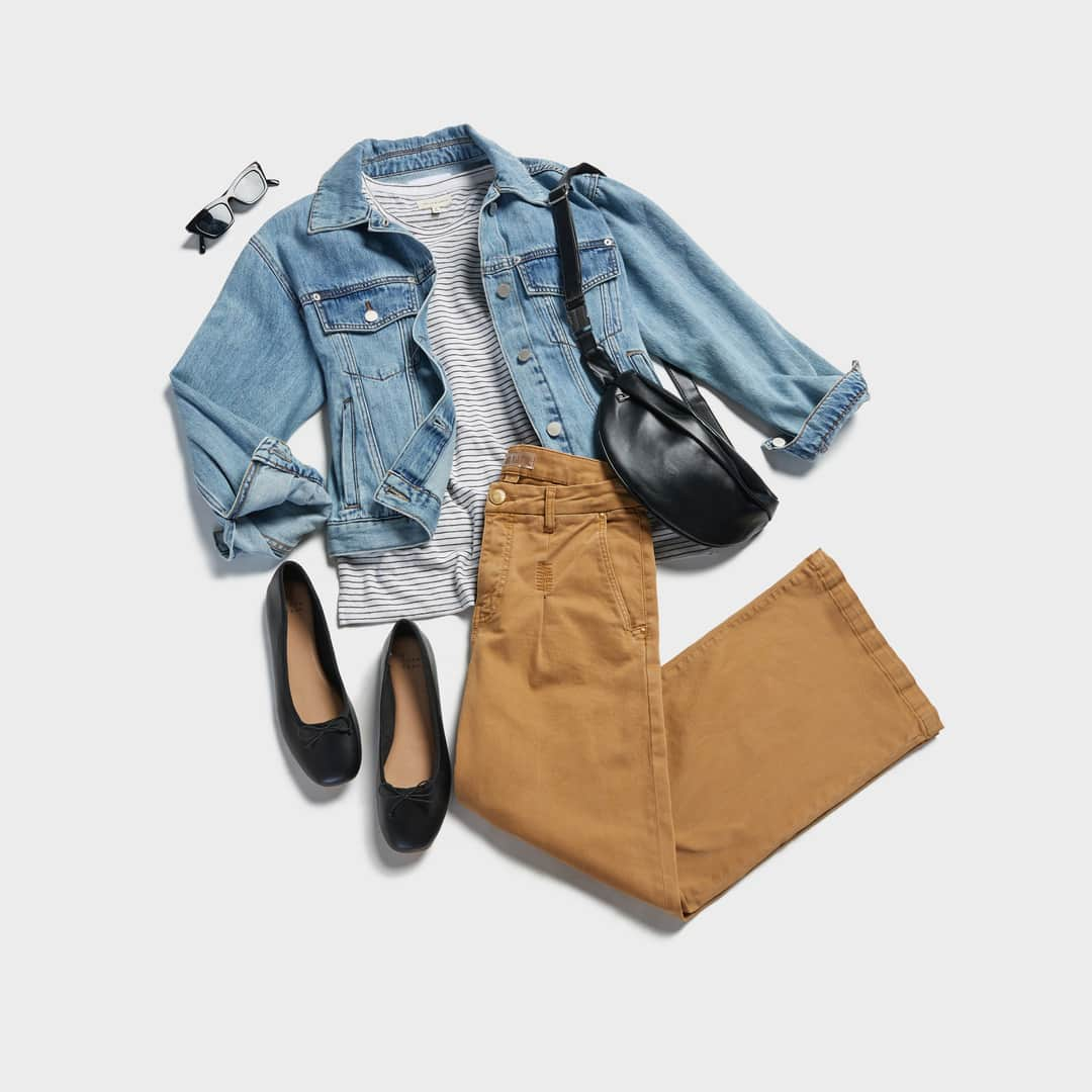 DAILYLOOKさんのインスタグラム写真 - (DAILYLOOKInstagram)「New denim days ahead #flatlay」9月13日 5時01分 - dailylook