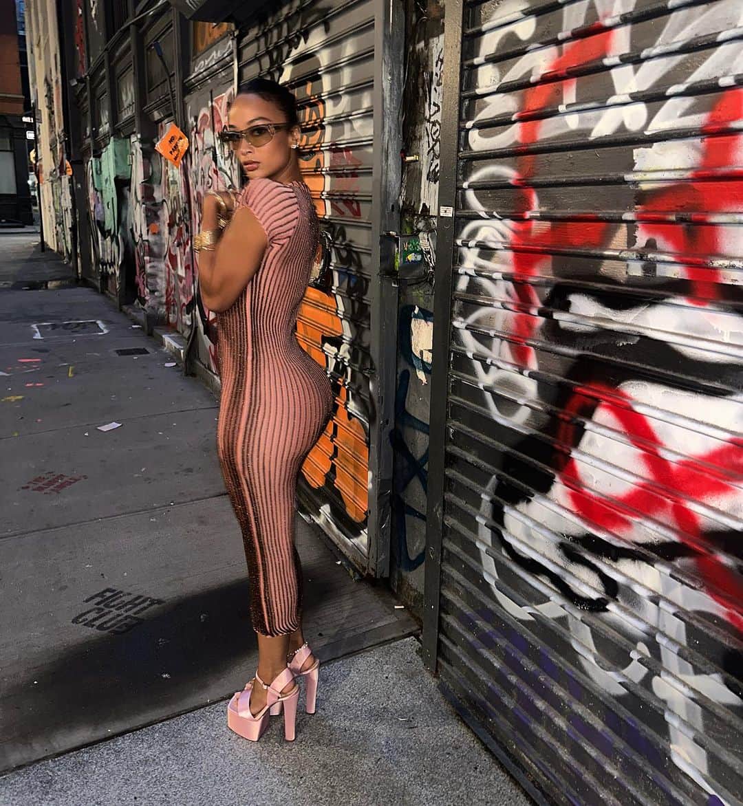 Draya Micheleのインスタグラム：「NY NY where my boosters at?」
