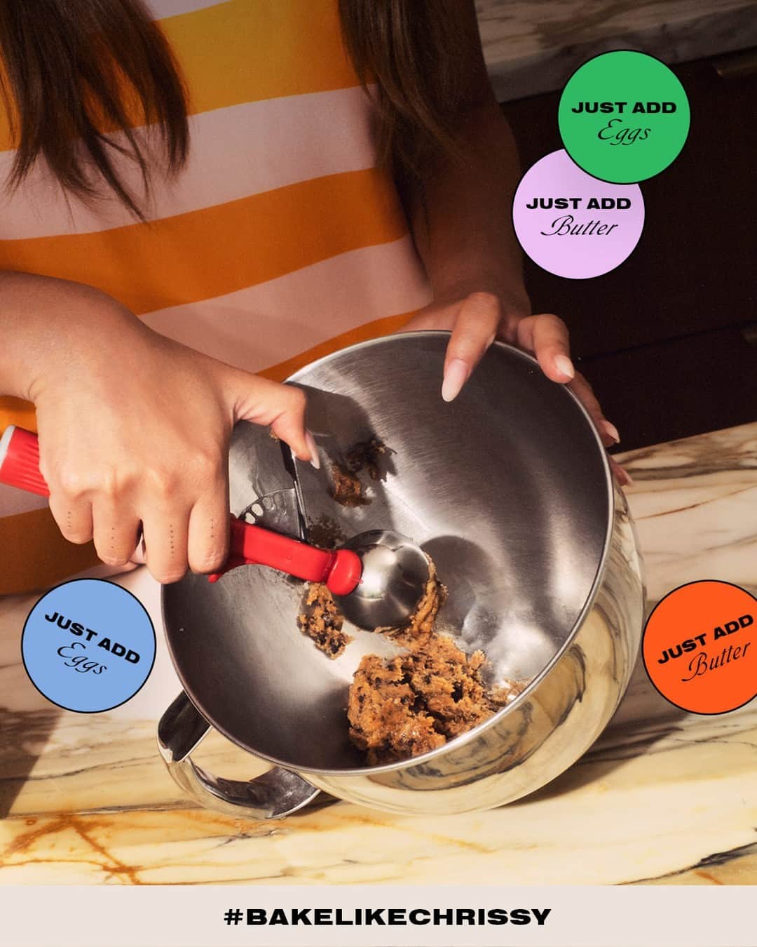 クリッシー・テイゲンさんのインスタグラム写真 - (クリッシー・テイゲンInstagram)「Follow the few simple steps on the back of the Cravings mix box, and voila. You. Are the most popular person in the house. Unless you eat the last cookie. Or pancake. Orrrr slice of banana bread. Then…less popular. Until you make a new batch. (Popular again!) Post pics and tag with #BakeLikeChrissy for the chance to win a Cravings Baking Favorites Bundle.  To enter: • Follow @cravingsbychrissyteigen • Using one of our baking mixes, show us how you Bake Like Chrissy. Post a pic/video of you mixing, pouring or serving and enjoying Cravings baking mixes. • Content must include the hashtag #BakeLikeChrissy for a chance to win a Cravings Baking Favorites Bundle.   One winner will be chosen at random at the conclusion of the giveaway and DMed from @cravingsbychrissyteigen. Must be 18 or older and a resident of the United States to enter. Ends 09.30.23. This giveaway is not sponsored or endorsed by Instagram.」9月13日 6時01分 - cravingsbychrissyteigen