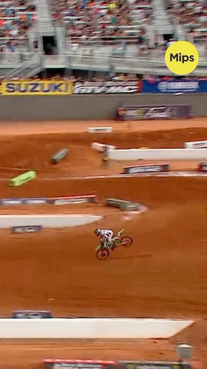 Racer X Onlineのインスタグラム：「Jason Anderson goes for a ride exiting the sand in Charlotte for the Save of the Day‼️ @mipsprotection #partnership」