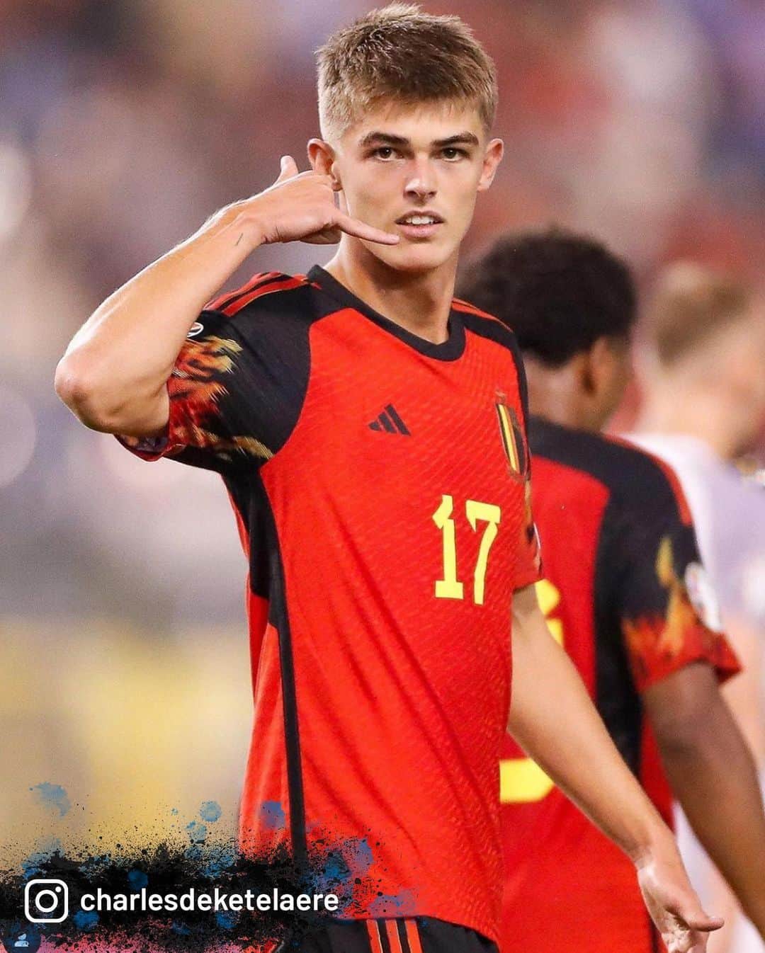 のインスタグラム：「📞☎️💪🏼  📸 @charlesdeketelaere  #EURO2024 #GoAtalantaGo ⚫️🔵」