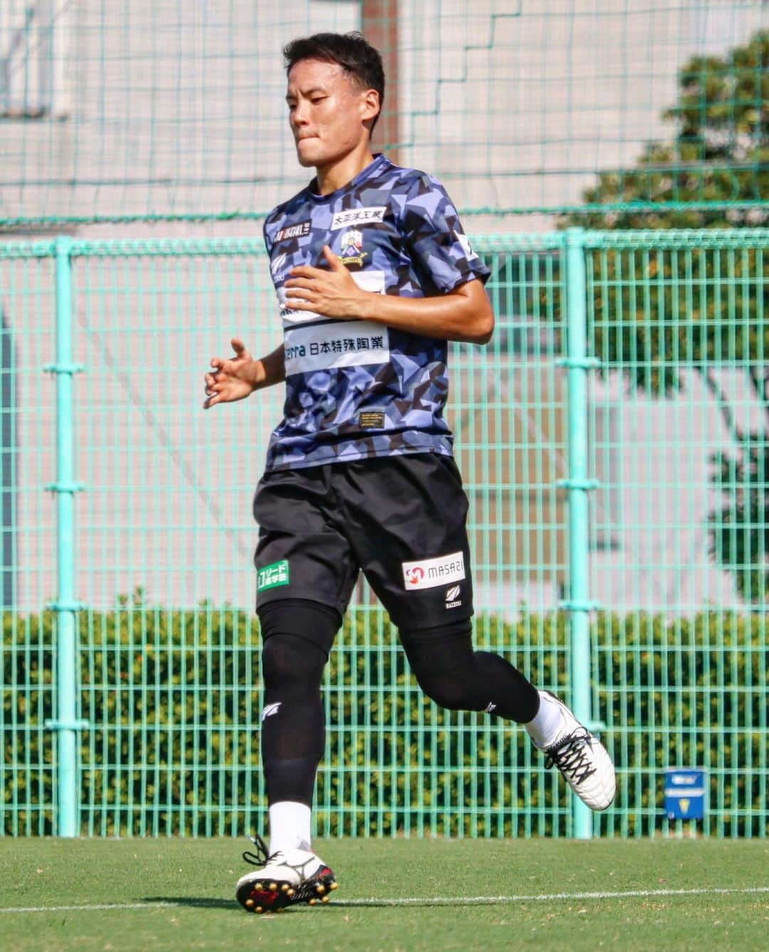 ＦＣ岐阜さんのインスタグラム写真 - (ＦＣ岐阜Instagram)「. 【相模原戦まであと❸日🍀】 9.13(Wed)  TRAINING PHOTO📸  #fcgifu #FC岐阜 #MOVEYOURHEART #山内寛史 #石坂亮人 #生地慶充 #川上竜 #大野哲煥 #遠藤元一 #田口裕也 #田中順也 #横山智也 #北龍磨」9月13日 17時07分 - fcgifu