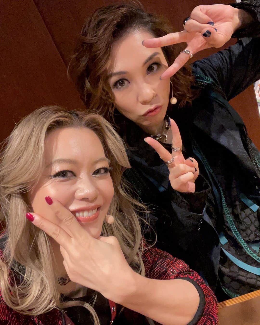 瀬戸かずやさんのインスタグラム写真 - (瀬戸かずやInstagram)「⁡ 終わってぼーーっとしてたら結構日にちが経ってしまいましたが、改めまして、、、 ⁡ 8/4より始まった ミュージカル「TRACE U」 無事全日程完走することができました！ ⁡ 韓国で長い間愛され続けているこの作品 日本初演のメンバーとして挑戦することができて本当に幸せでした✨ ⁡ 最高にロックな楽曲⚡️最高なバンドメンバー 演出の加古さん、脚本の月森さん ステージングのアヤさん 音楽監督のオレノさん 同じ舞台には立てませんでしたが、 津田さん、榊原くん、風間くん！！ ⁡ 皆さんとひとつひとつ積み上げていき そして最後に客席に座ってくださるお客様という ピースがはまりやっとこの作品が完成する、、、 ⁡ なんとも言えない感覚 体験したことのない不思議さ 毎日ヒリヒリするこの作品が大好きです♡ ⁡ この作品に出会えて、皆様と共有できて 共に過ごせた今年の夏は最高に熱かった！！ ⁡ 沢山の応援ありがとうございました！！！ ⁡ ⁡ あきら ⁡」9月13日 16時04分 - kazuya.seto_akira