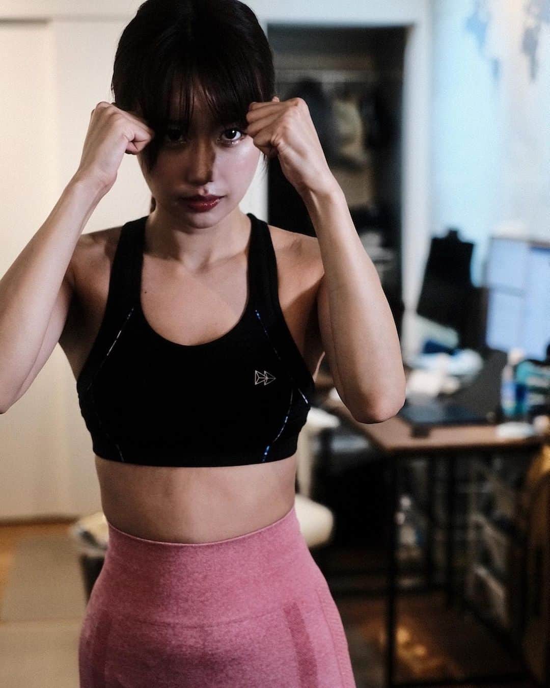 相原美咲のインスタグラム：「めちゃ強そうだけどかなりへなちょこ😆笑笑  明日もジムだ！ 頑張るぞ〜😤❤️  @blueoath_kick」