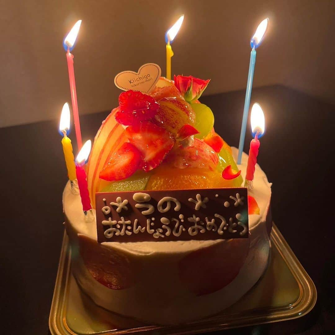 中別府葵さんのインスタグラム写真 - (中別府葵Instagram)「９月１３日  33歳の誕生日を迎えましたー！🎂🌈✨  ゾロ目きたー！  ハーマイオニーとして迎える 2度目の誕生日👏 嬉しいー！  あっという間の1年でしたが とても充実した やりがいある1年を過ごせました。  産まれてきて良かったー！ と思える日々を過ごせている ことに感謝を持って 33歳も最高に幸せな1年に していきたい✌️✨  みなさん いつも本当にありがとうございます！  ９月は誕生日ということで 久しぶりに地元熊本に帰ってきました！ 最高のリフレッシュ〜✨  友達たちとも本当に久々に会えて、 誕生日もお祝いしてくれました！(地元の友達からはうのって呼ばれてます。笑)  33歳も最高のスタートを切れました！ ここから1年も楽しみなことがたくさん🌈  更に良い1年にできるよう 頑張ります！  みなさん 沢山のお祝いメッセージも ありがとうございました🥰  #誕生日#1990年生まれ  #午年#33歳 #熊本#阿蘇#天草#菊池」9月13日 16時12分 - nakabeppuaoi