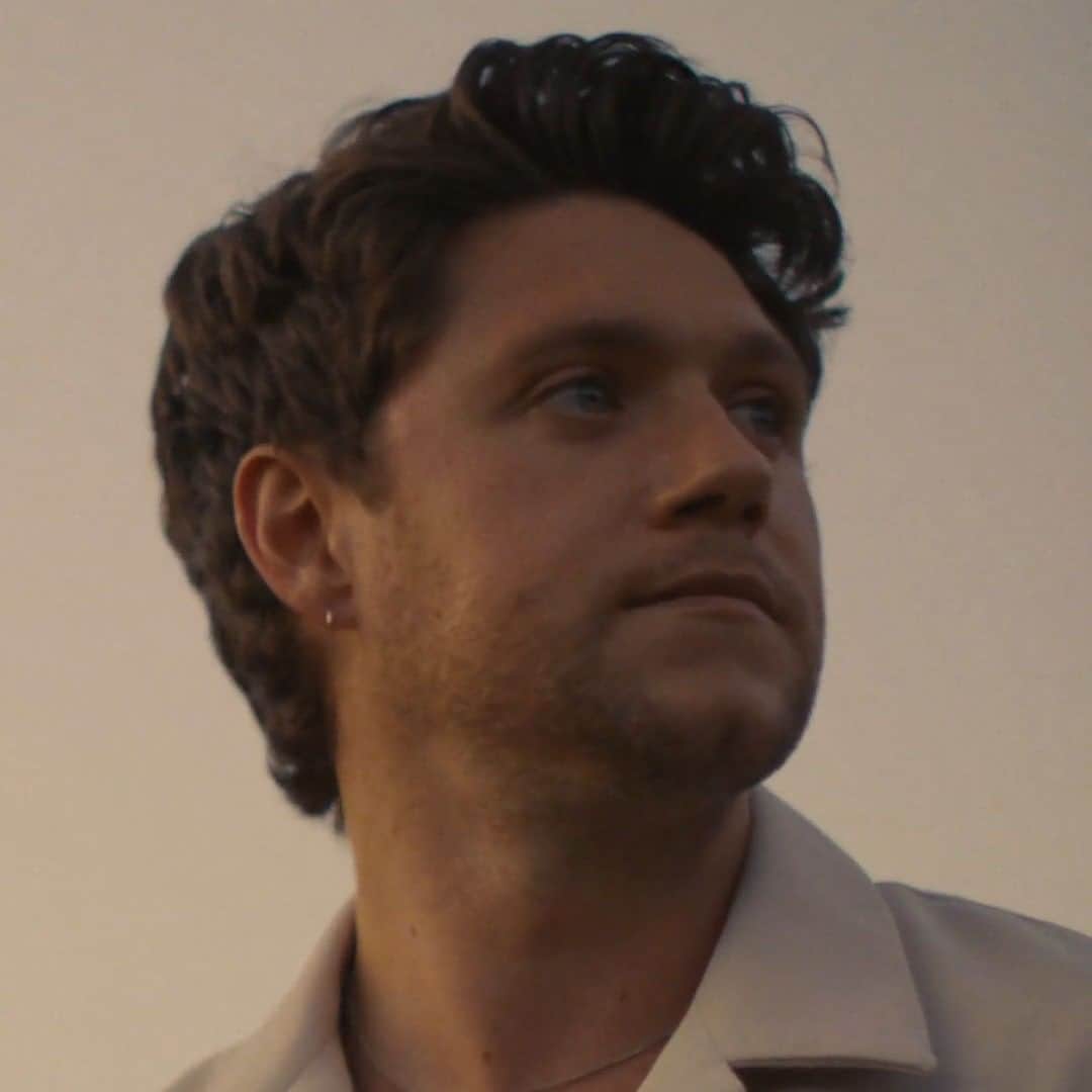 Vevoのインスタグラム：「Happy 30th birthday @niallhoran! Check out our Extended Play performance series including exclusive interviews with Niall and his collaborators discussing the making of 'The Show.' 🎉」