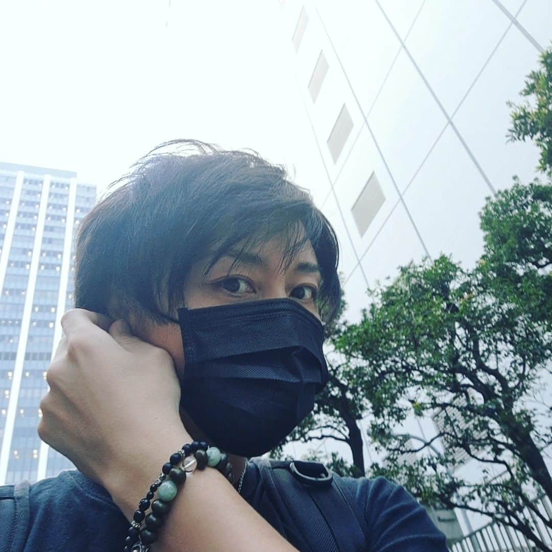 徳山秀典さんのインスタグラム写真 - (徳山秀典Instagram)「髪切った！　凄い自然な色にしてくれて、サッパリにしてくれました。 マリコさんいつもありがとう🎵  #表参道バサラ　#髪切った」9月13日 16時41分 - hidenoritokuyama