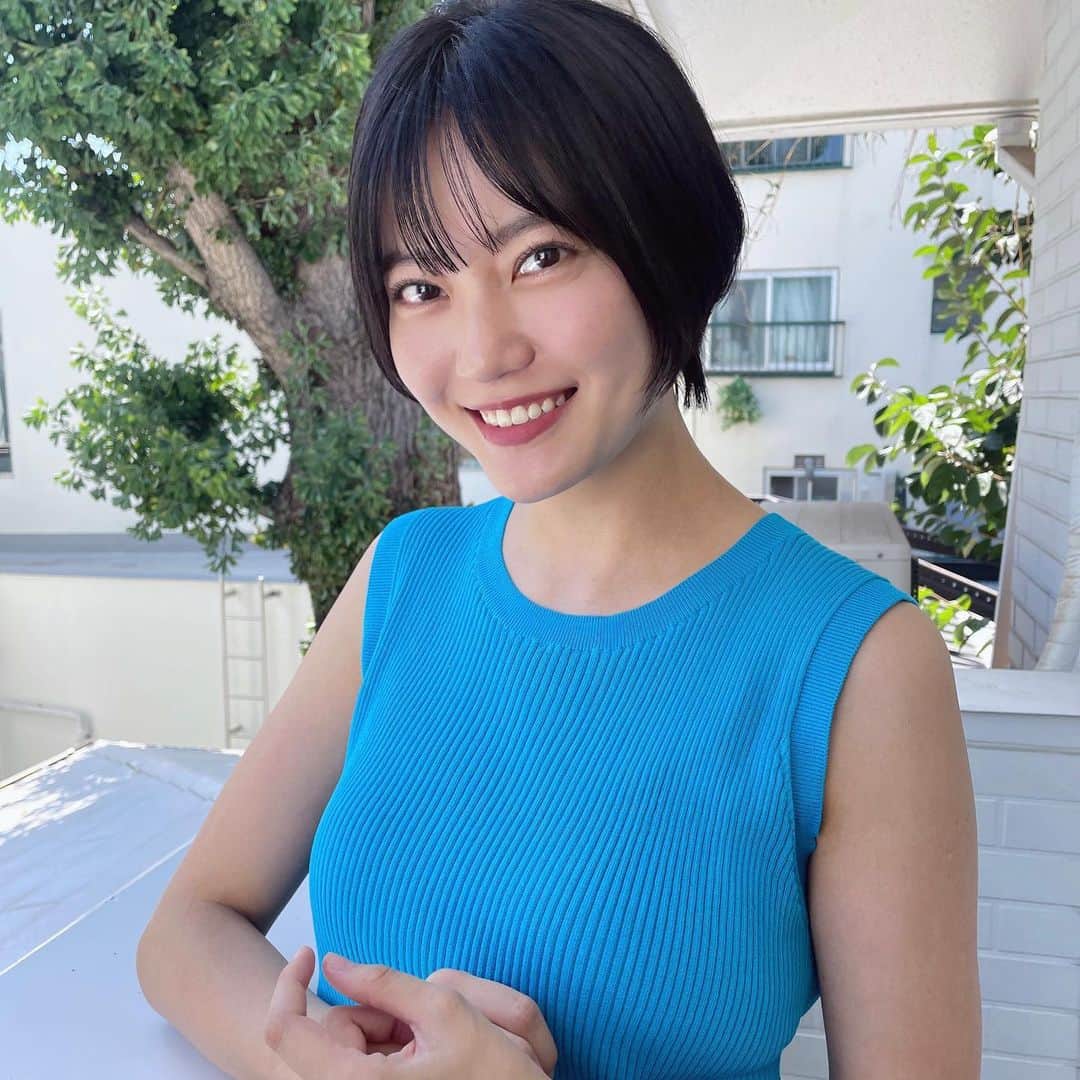 リチさんのインスタグラム写真 - (リチInstagram)「髪切った！！！！すっきりいい どう？？？🫶🤍🤍   @riholog1001 さんが 可愛く切ってくれたよお💇‍♀️💗 ありがとうございます！  #表参道 #ショートヘア」9月13日 16時46分 - richi_bousho
