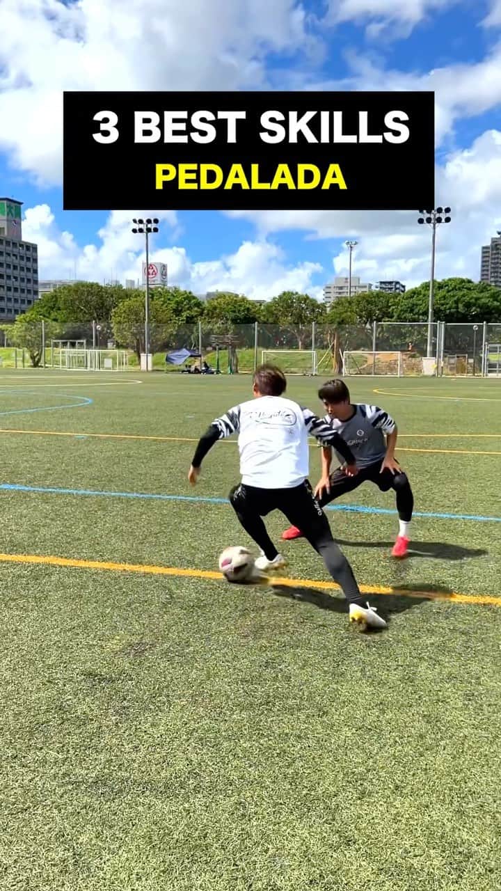 のインスタグラム：「3 BEST SKILLS⚽️🔥 PEDALADA🇧🇷 実戦で使える足技3選‼︎😏  @regate_kohei  #soccer #football #skills #pedalada」