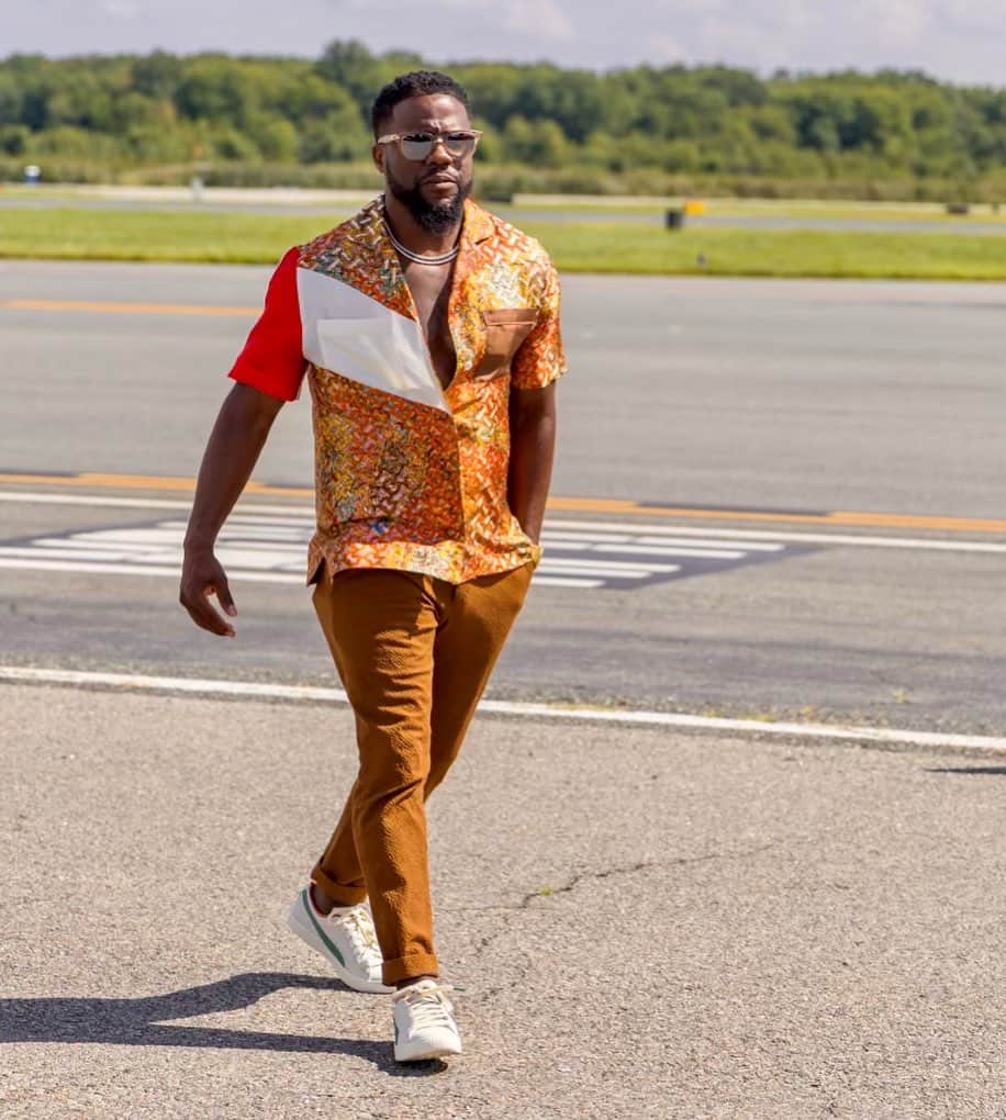 ケビン・ハートのインスタグラム：「Lil Swag is on the move…. #LiveLoveLaugh」