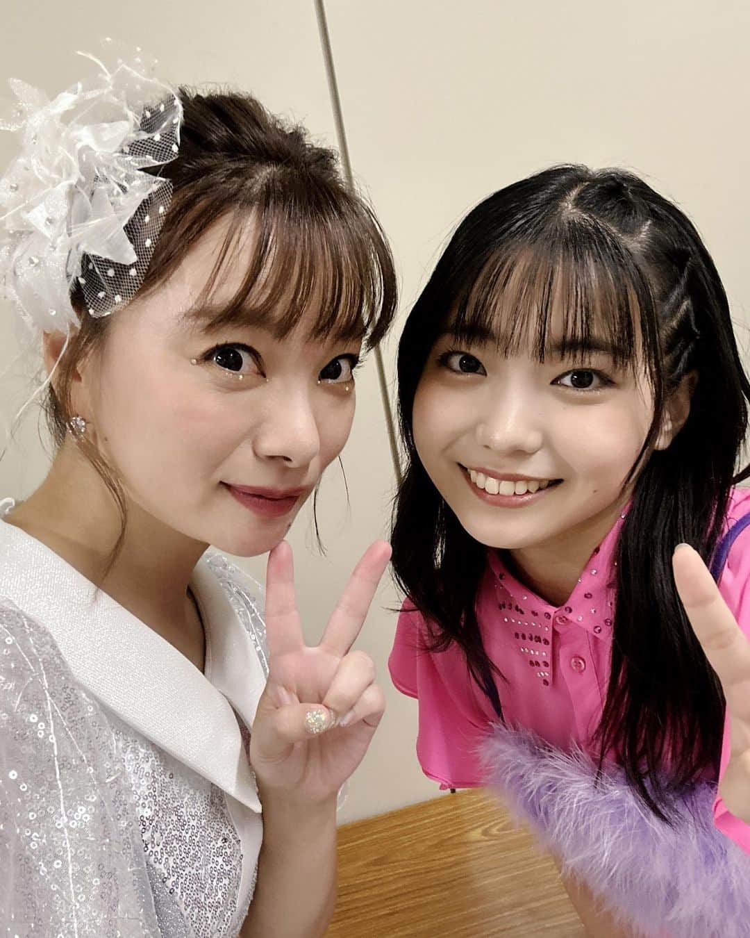 のインスタグラム：「川名凜ちゃん❤️  『誕生日も出身地も一緒なんです！ お写真撮ってもらえますか？』って… 来てくれた凜ちゃん🥰  年齢も離れてるしさ… きっと話しかけるの 緊張したよね😅💦  ありがとう🩷💜💙  誕生日一緒って 運命的なものを感じて嬉しいな🎀✨  #声かけてもらえて嬉しかった」