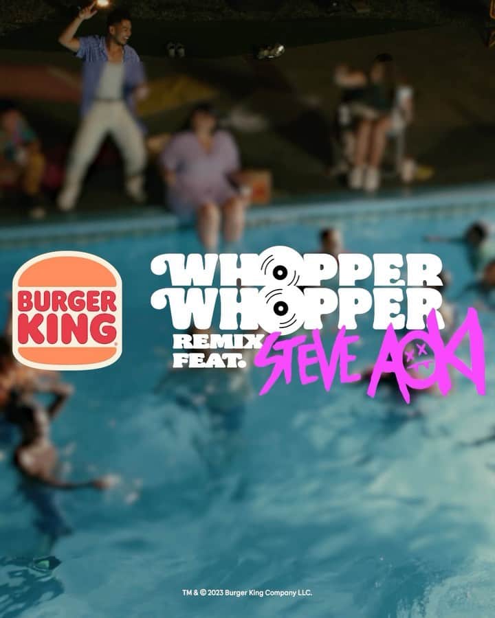 バーガーキングのインスタグラム：「if you missed it during the @vmas, check out the official music video for the Whopper Whopper Remix with @BurgerKing! It’s FIREEEE 🔥 #BKPartner #VMAs #YouRule」