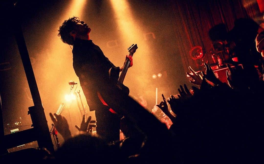 Sugiのインスタグラム：「“RE:ADMISSION” LIVE HOUSE TOUR 2023 at 高松 OLIVE HALL with @paledusk_jpn 🔥🔥🔥 Photos by @yamada_mphoto」