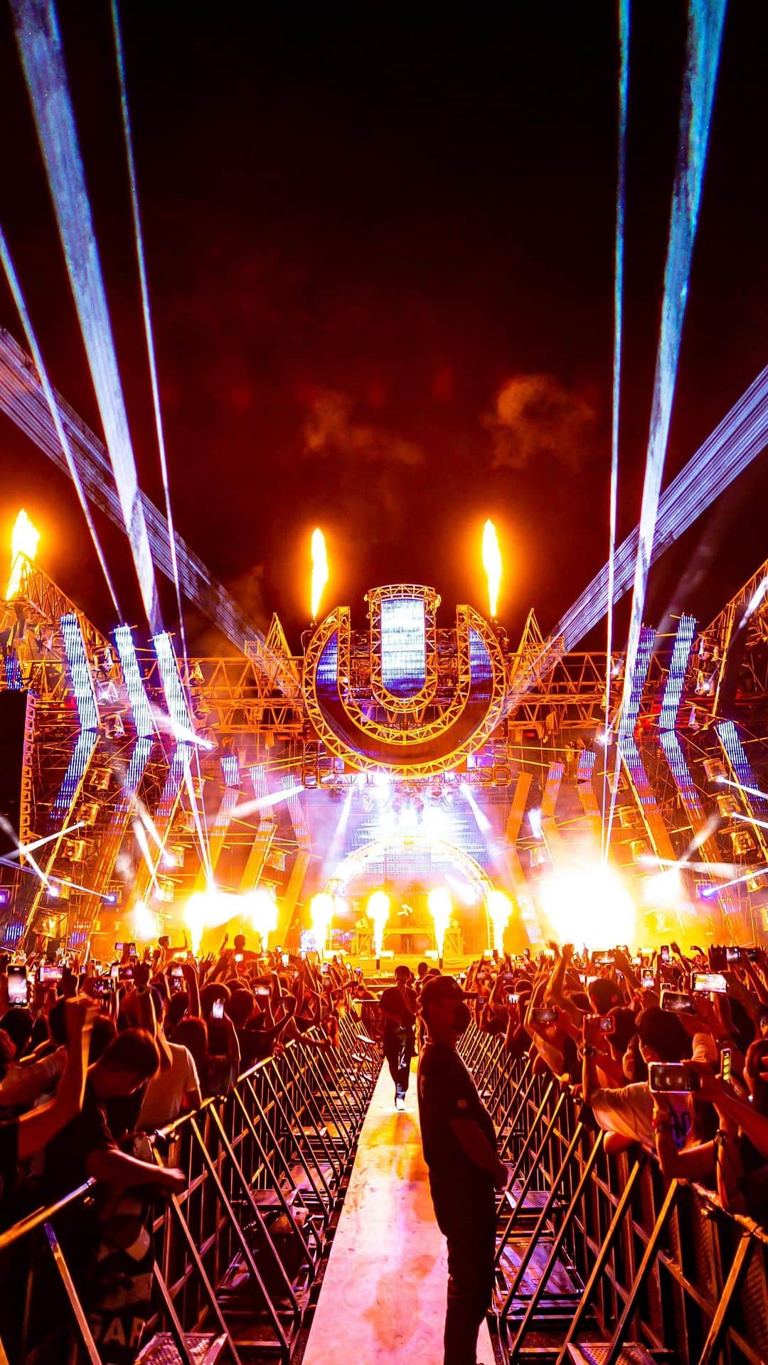 Ultra Music Festivalのインスタグラム：「Here we go again! #ULTRALIVE returns for #UltraJapan2023! Don’t miss a minute of the action and tune in on the official @umftv Youtube Channel or at ultrajapan.com and watch live from Tokyo Odaiba Ultra Park all weekend long!」