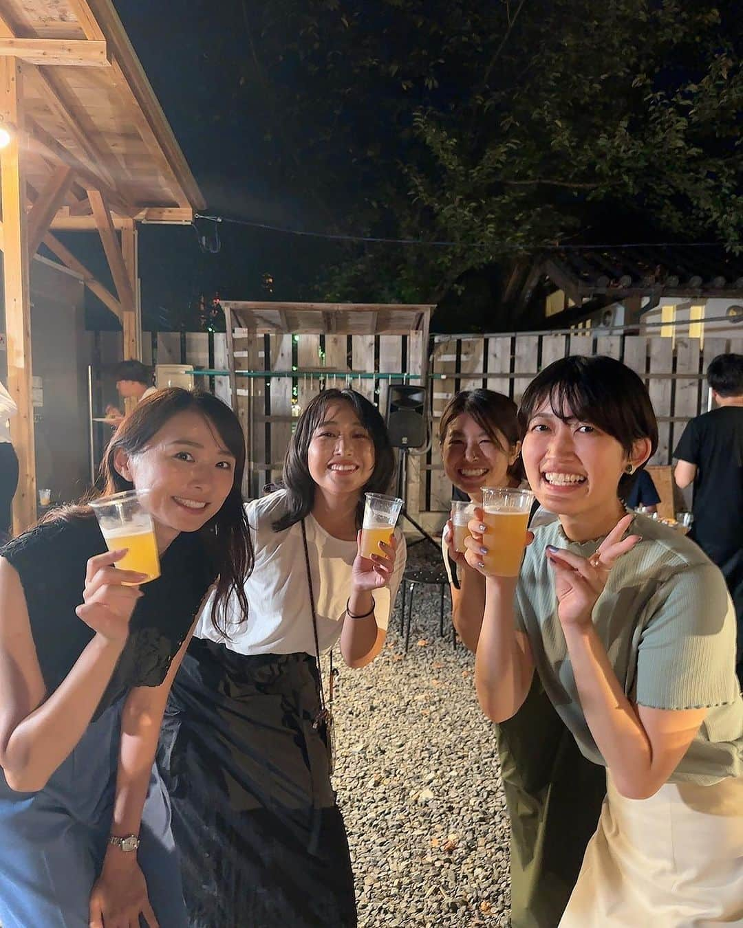 今井美穂さんのインスタグラム写真 - (今井美穂Instagram)「⁡ 佐渡で🌊✨ 美味しい食事と素敵な交流してきました☺️ ⁡ 20-30代 起業家フリーランス合宿 ⁡ コワーキングスペースで自己紹介と パネルディスカッション✊ ⁡ 食事と空間のプロデュース by UMAMI LAB 圧巻のケータリング🥹💗 佐渡と新潟の食材をふんだんに使ったメニューが 美味しかった〜🤤 ⁡ 寝る前には Hostel perchさんの蔵サウナ めちゃくちゃ熱くて🔥 最高に気持ちよかったです😳✨ ⁡ ⁡ お誘い頂いた株式会社フラーの渋谷さん ありがとうございました🙌✨ 渋谷さん高瀬さんの 同級生コンビの雰囲気が素敵すぎました😆 友達経営すごいなぁ〜！ ⁡ 他業種の方々のお話し聞いて 沢山刺激を受けてきたので またお仕事頑張ろっと😊 ⁡ ワーケーションと言い訳して 色んなもの食べすぎました笑 しばらく節制しよ〜っと🤣 ⁡ #新潟県佐渡市 #ワーケーション #起業家 #フリーランス #新潟グルメ」9月13日 11時28分 - imaimiho1209