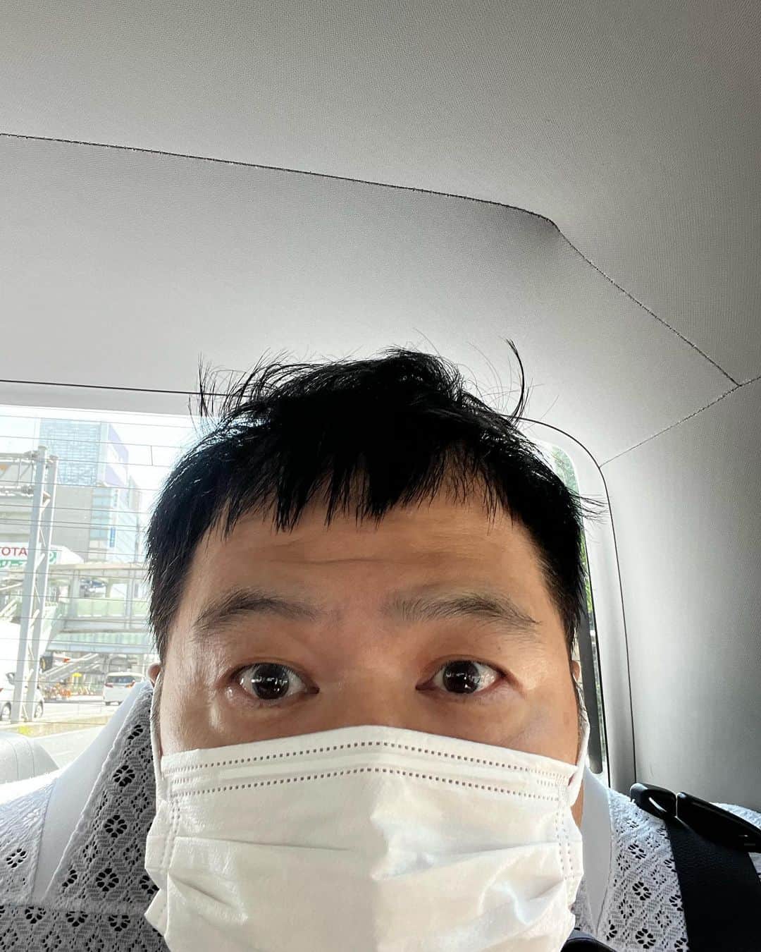 月亭方正のインスタグラム：「僕の髪の毛は何を察知したのかな」