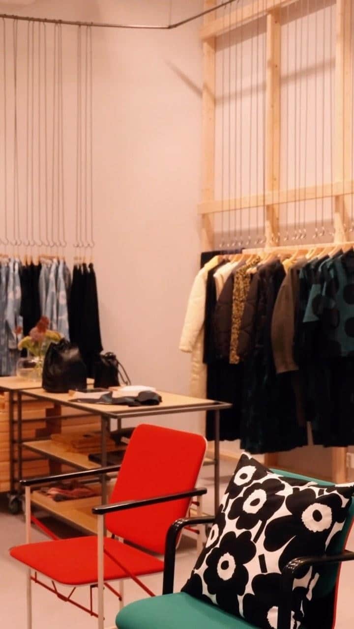 マリメッコのインスタグラム：「Hi, Stockholm! We can’t wait to see you at our redesigned, experiential store in Norrmalmstorg 4.   Come and explore the new space and discover our fall/winter ’23 collection.  We’re open weekdays 10-18, Saturdays 10-16, and Sundays 12-16. ​ ​ #marimekko」
