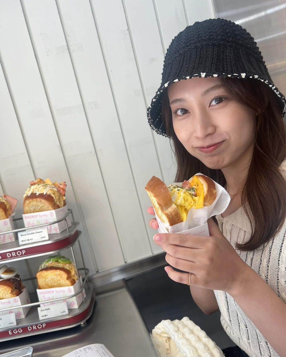 鈴元まいのインスタグラム：「釜山で食べたものたち🥣✨ 行き当たりばったりだけど全部美味しくてハズレなし🤤すごい量のチキンの上に乗ってた素揚げのトッポギも美味しかった〜🥰  #韓国旅行 #釜山 #釜山旅行 #釜山観光 #釜山グルメ」