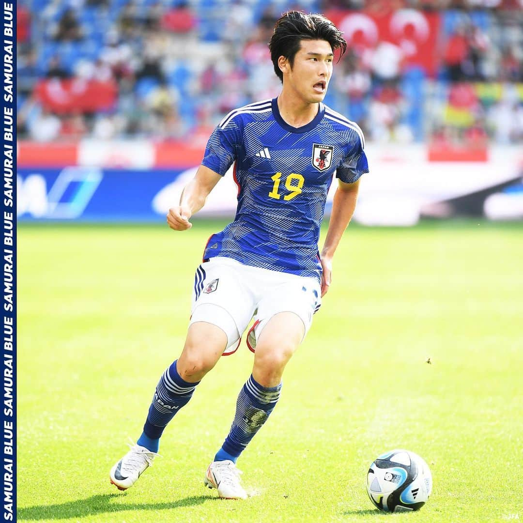 日本サッカー協会さんのインスタグラム写真 - (日本サッカー協会Instagram)「. 【2023.9.12 Photo Report④📸】  🏆#キリンチャレンジカップ 2023 🇯🇵#SAMURAIBLUE 4-2 トルコ代表🇹🇷 ⌚️21:20(🇯🇵) 🏟️セゲカ・アレーナ(ベルギー)  1 #中村航輔(GK) 3 #谷口彰悟 10 #堂安律 11 #古橋亨梧 13 #中村敬斗 15 #伊藤敦樹 17 #田中碧(C) 20 #久保建英 21 #伊藤洋輝 22 #町田浩樹 26 #毎熊晟矢  𝐒𝐔𝐁🔄 12 #大迫敬介(GK) 23 #シュミットダニエル(GK) 2 #菅原由勢 4 #板倉滉 5 #守田英正 6 #遠藤航 7 #三笘薫 8 #鎌田大地 14 #伊東純也 16 #冨安健洋 18 #浅野拓磨 19 #橋岡大樹 24 #森下龍矢 25 #前田大然  監督 #森保一  #夢への勇気を #SAMURAIBLUE」9月13日 12時02分 - japanfootballassociation