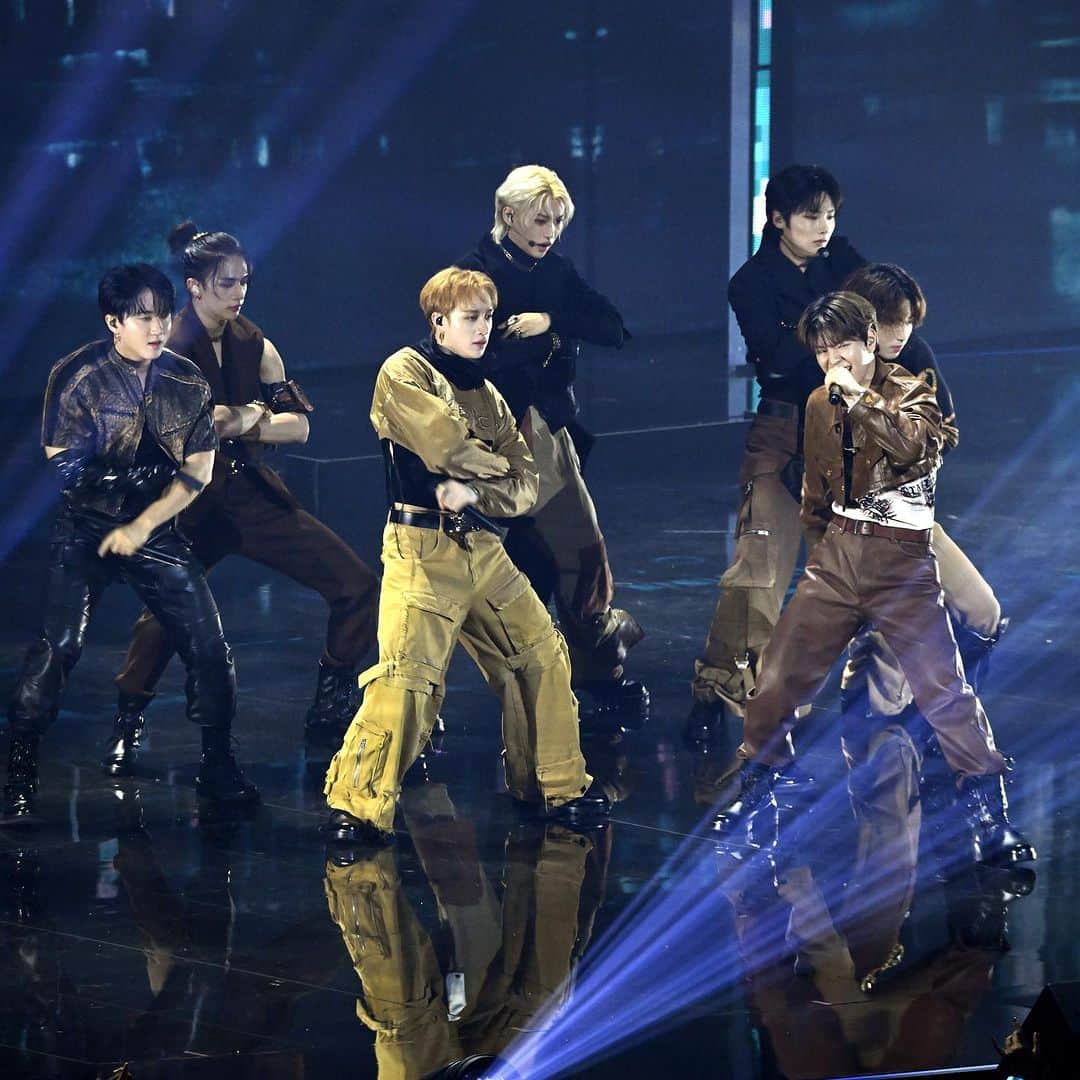 Cosmopolitanのインスタグラム：「One thing about me? I'll be rewatching @realstraykids #VMAs performance allllll night long. Join me at the link in bio. 🫶」