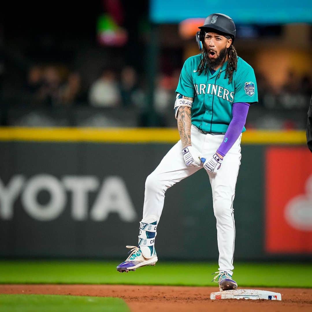 シアトル・マリナーズさんのインスタグラム写真 - (シアトル・マリナーズInstagram)「@jp_crawford CLEARS THE BASES!」9月13日 12時00分 - mariners
