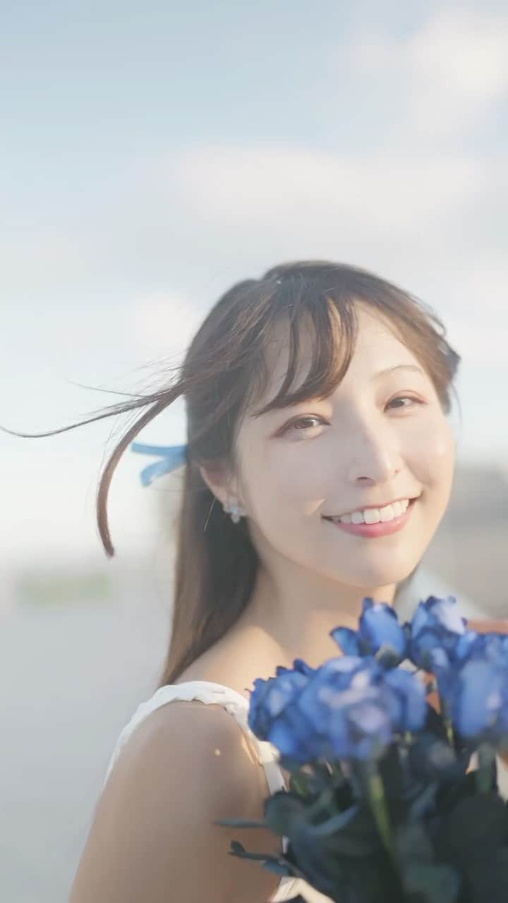 水無月いとのインスタグラム：「青いリボン🎀」