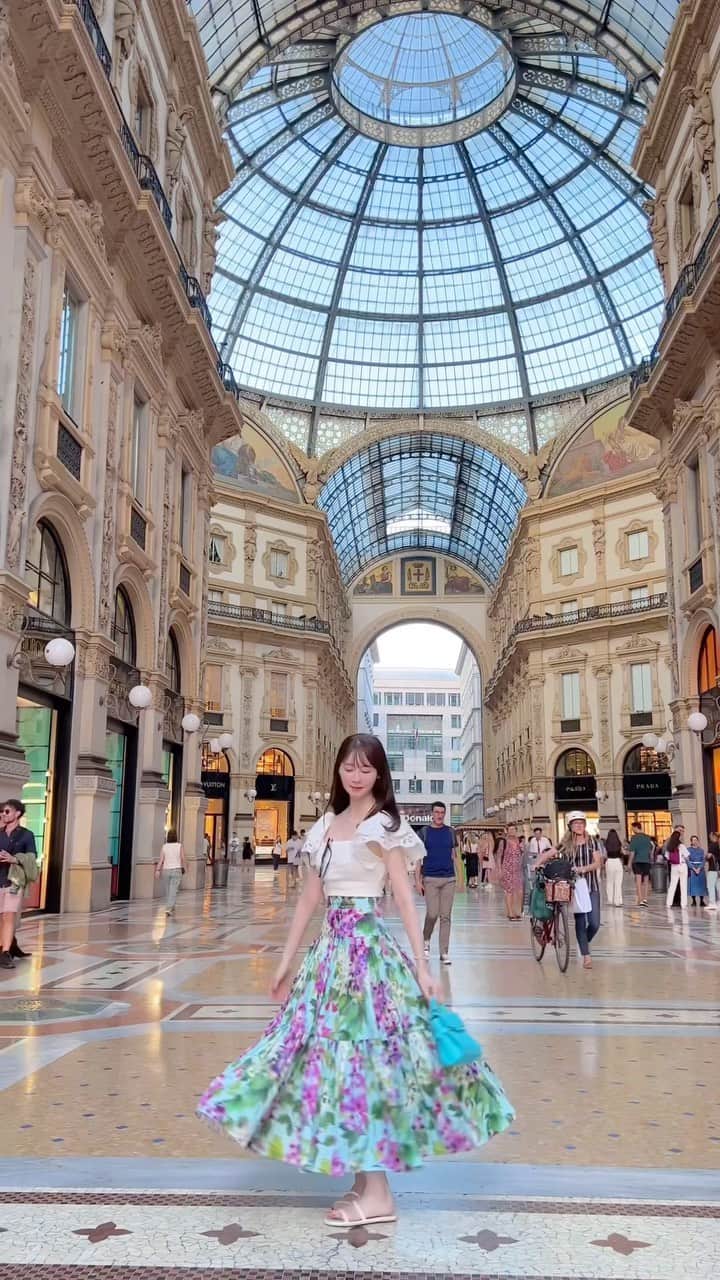 のインスタグラム：「Milano🇮🇹.*･ﾟ  #ミラノ旅行 #milanitaly #galleriavittorioemanuele」