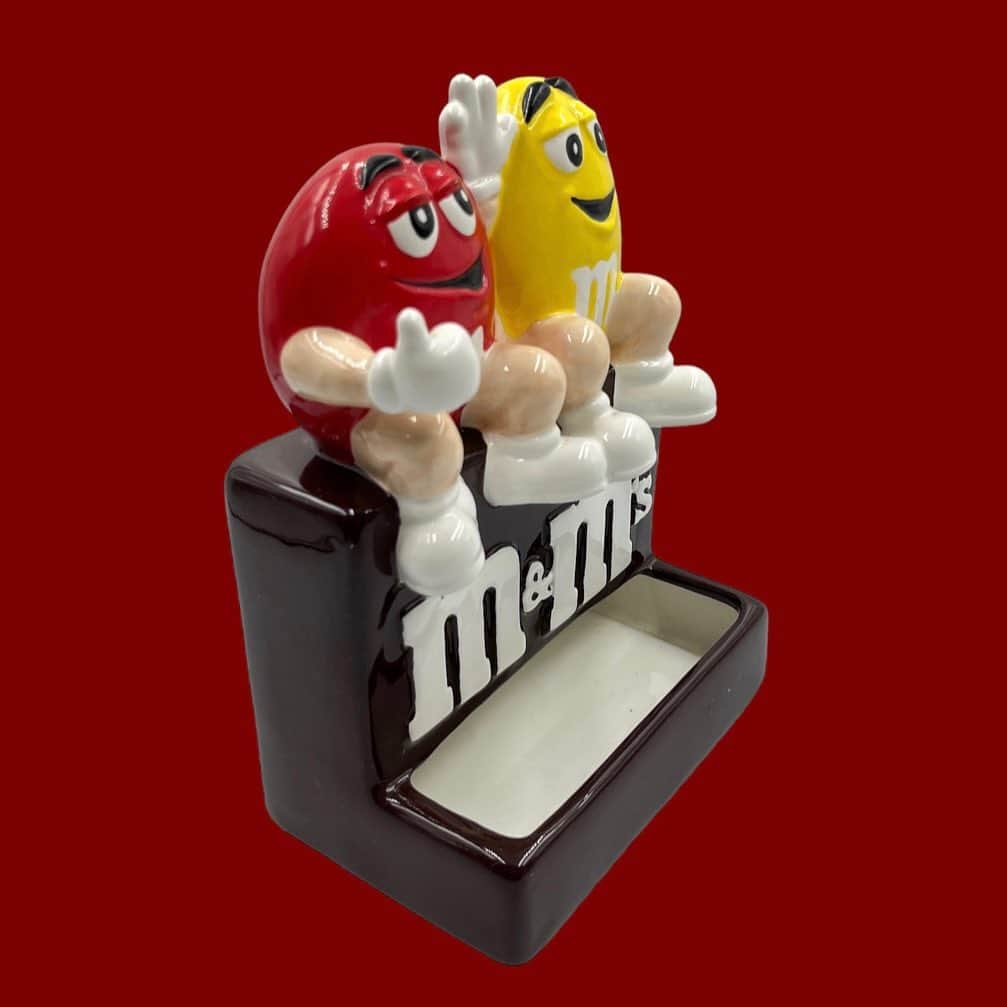 おもちゃやSPIRALさんのインスタグラム写真 - (おもちゃやSPIRALInstagram)「Vintage m&m's chocolate dispenser入荷しました🍫  陶器です！」9月13日 12時27分 - spiral_toy