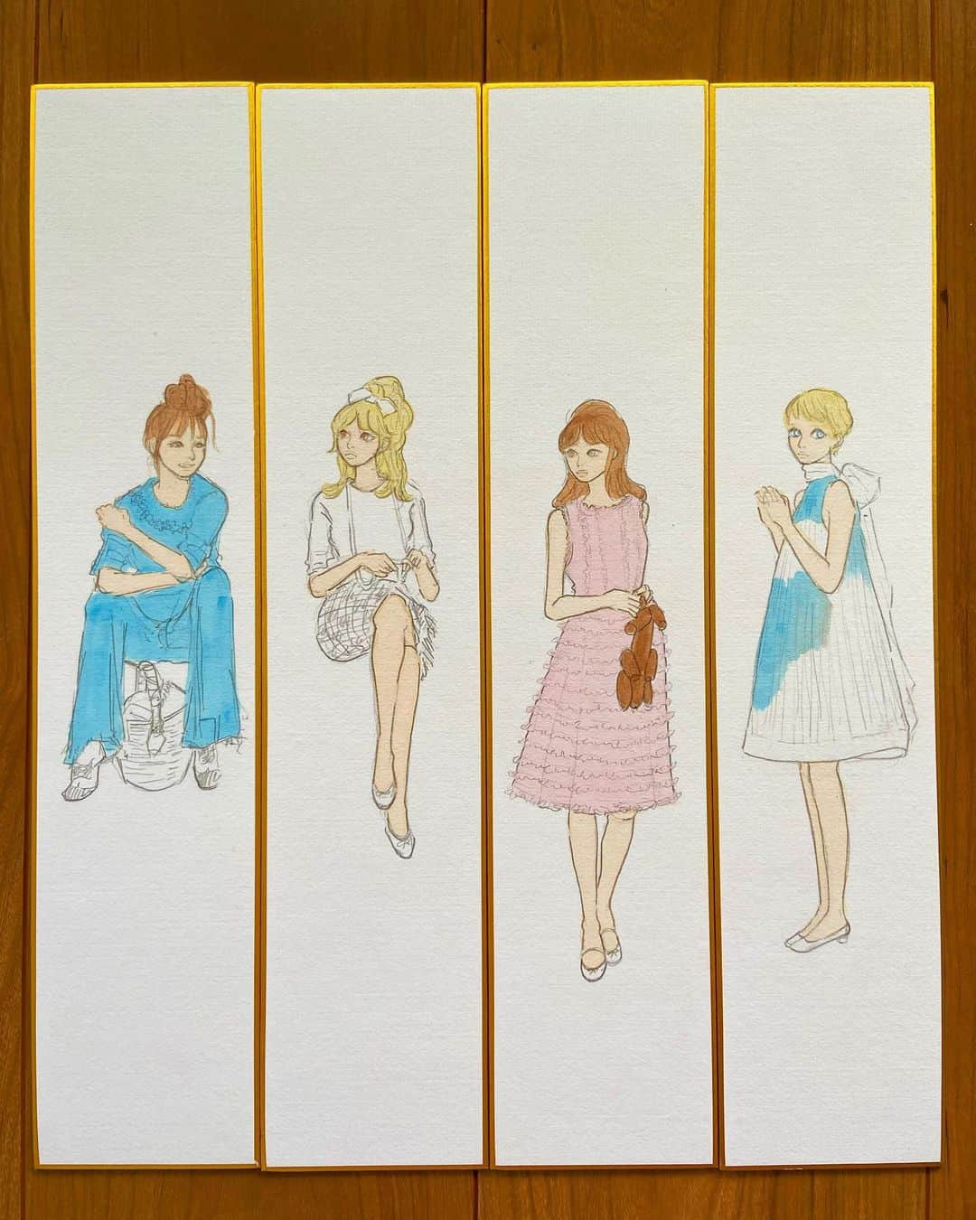 おおたうにのインスタグラム：「🎋ファッション短冊画②🎋  うーん色付け楽しい😆✨ 一点もの原画でどしどし販売しようと思ってるのですが、可愛くなってきちゃった…。 あと買ってもらったら展示するものがなくなってしまうな🤔どうしたもんか。  ✨ーーーーーーー 「おおたうに　girl! girl! girl! 展」  2023年10月2日（月）〜8日（日）まで @galleryledeco   全部新作❣️描き下ろしだらけ❣️ 『チェリーコーク』に描いた私物フリマもあるよ！  ＆基本全日程終日在廊予定。 みんな会いに来てね😉  ✨ーーーーーーーーーーーー  #おおたうに展2023 #girlgirlgirl #fashionillustration #60sfashion #70sfashion #短冊画 #outauni #おおたうに」